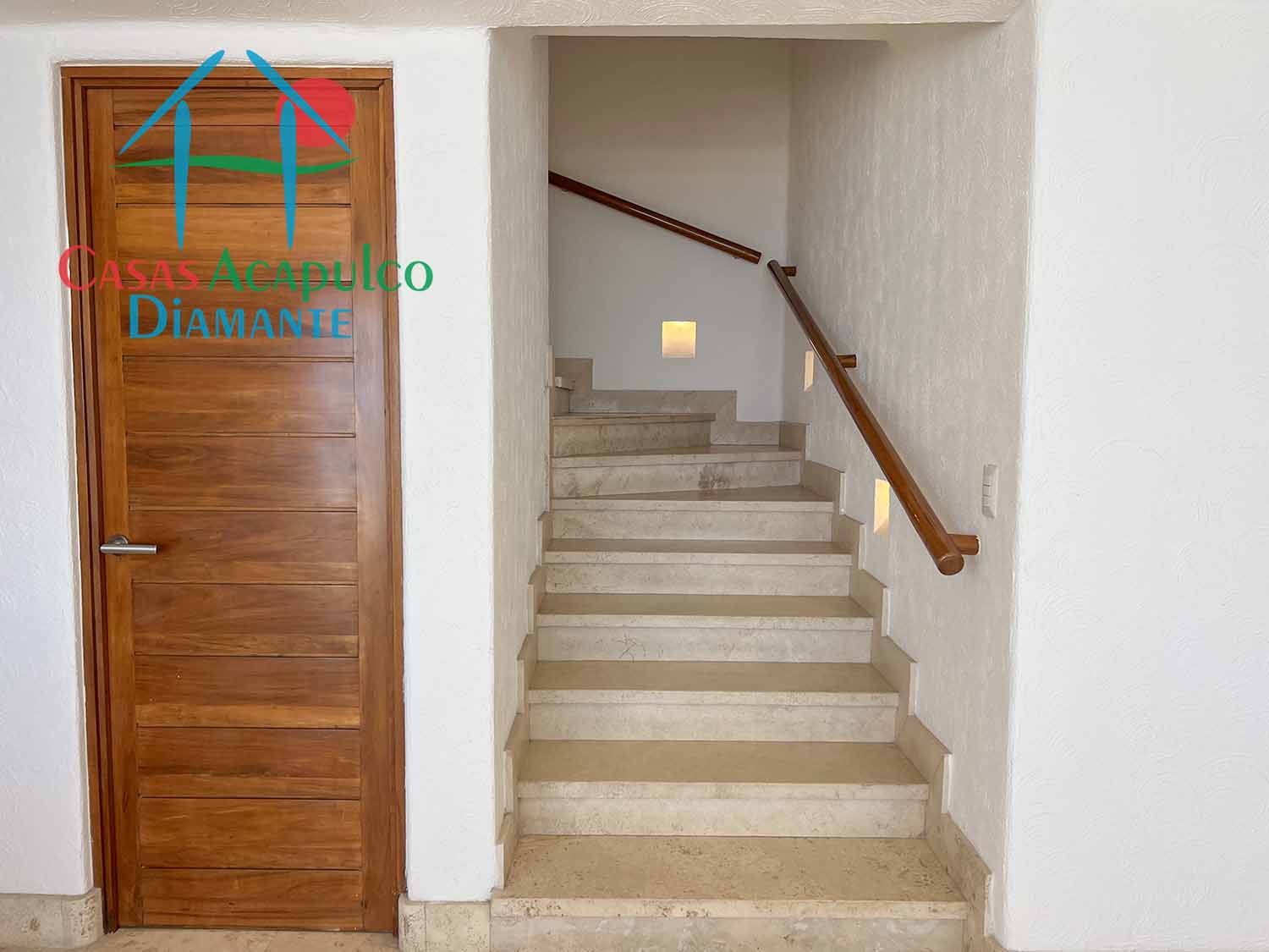Residencial Playamar Caoba PH 1 - Escaleras 1